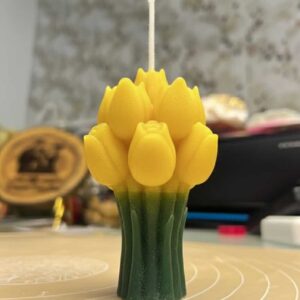 Tulip Candle